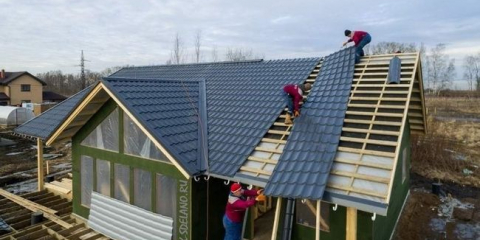 Jak vyrobit kovovou střechu - výhody materiálu, průvodce instalací